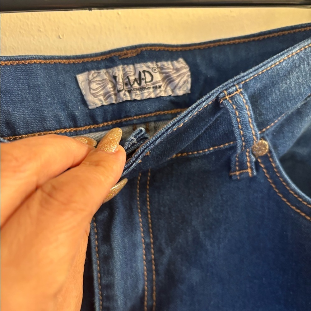 Elegant Blue Skinny Jeans for Women - Picture 4 of 6